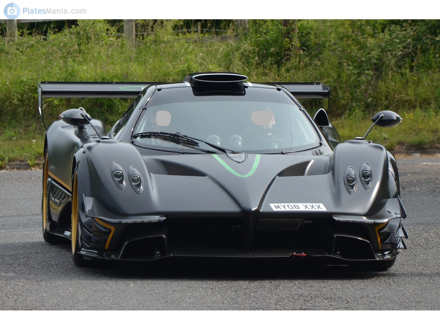 MY08XXX, Pagani Zonda R, 2009–2010