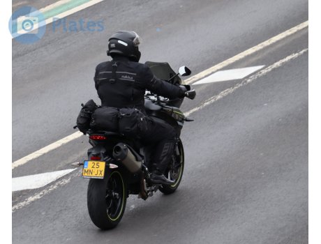 25-MN-JX, Triumph Motorcycles Tiger