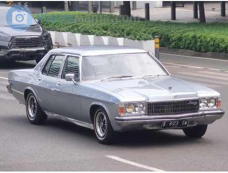 B 8123 SW, Holden Statesman