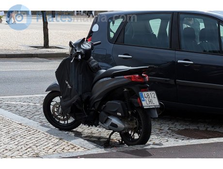4812 LHL, Piaggio Medley