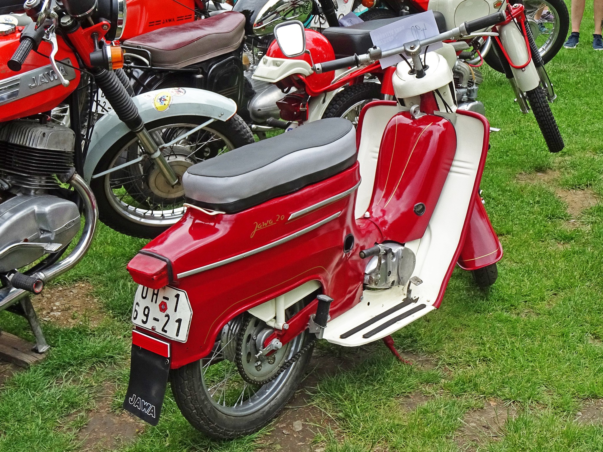 UH1 69-21, Jawa 50 typ 05 Pionýr, 1962–1966 / typ 20 Pionýr 1966–1975
