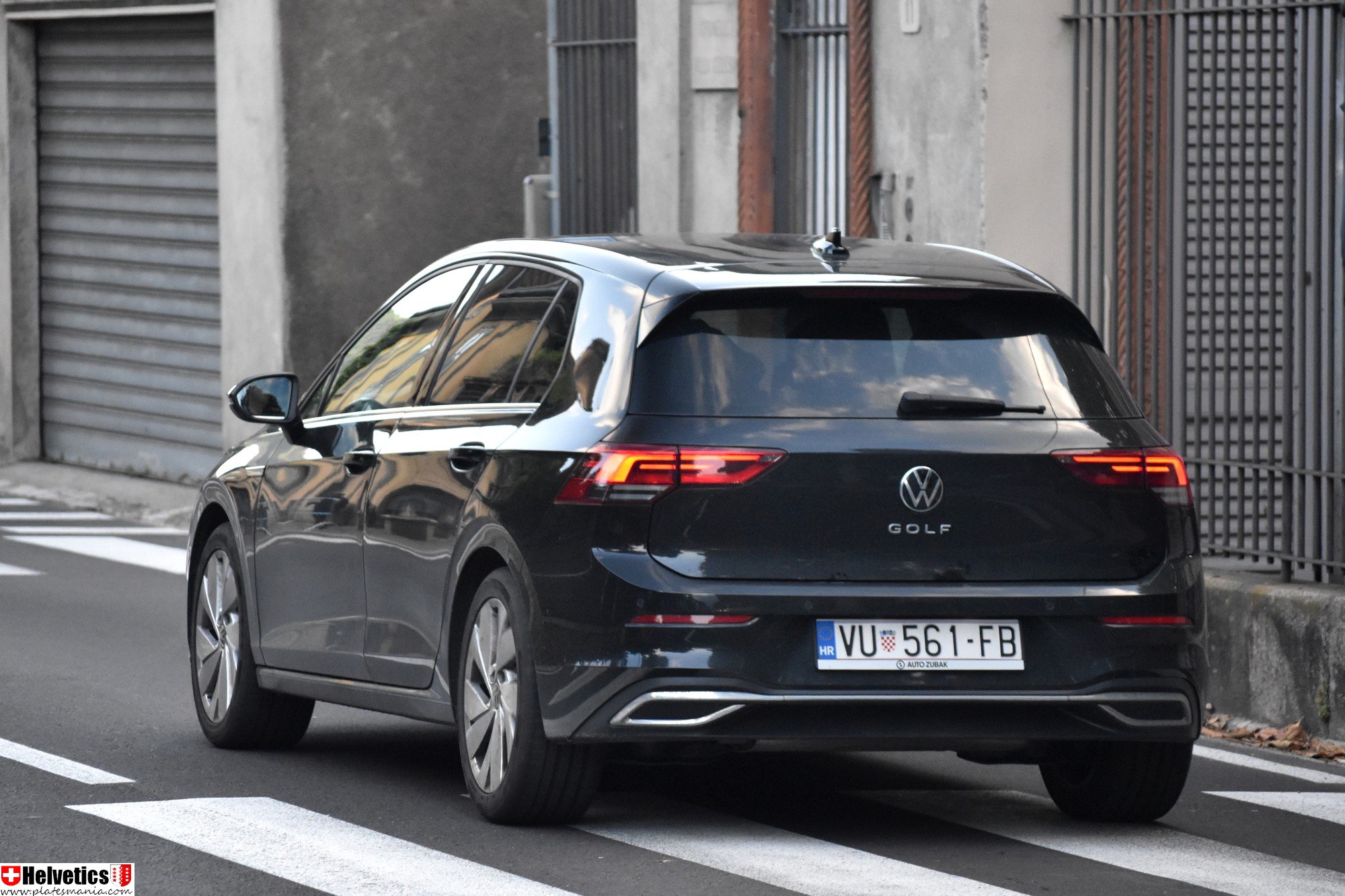 VU 561-FB, Volkswagen Golf 8th gen Hatch (CD1), 2020–