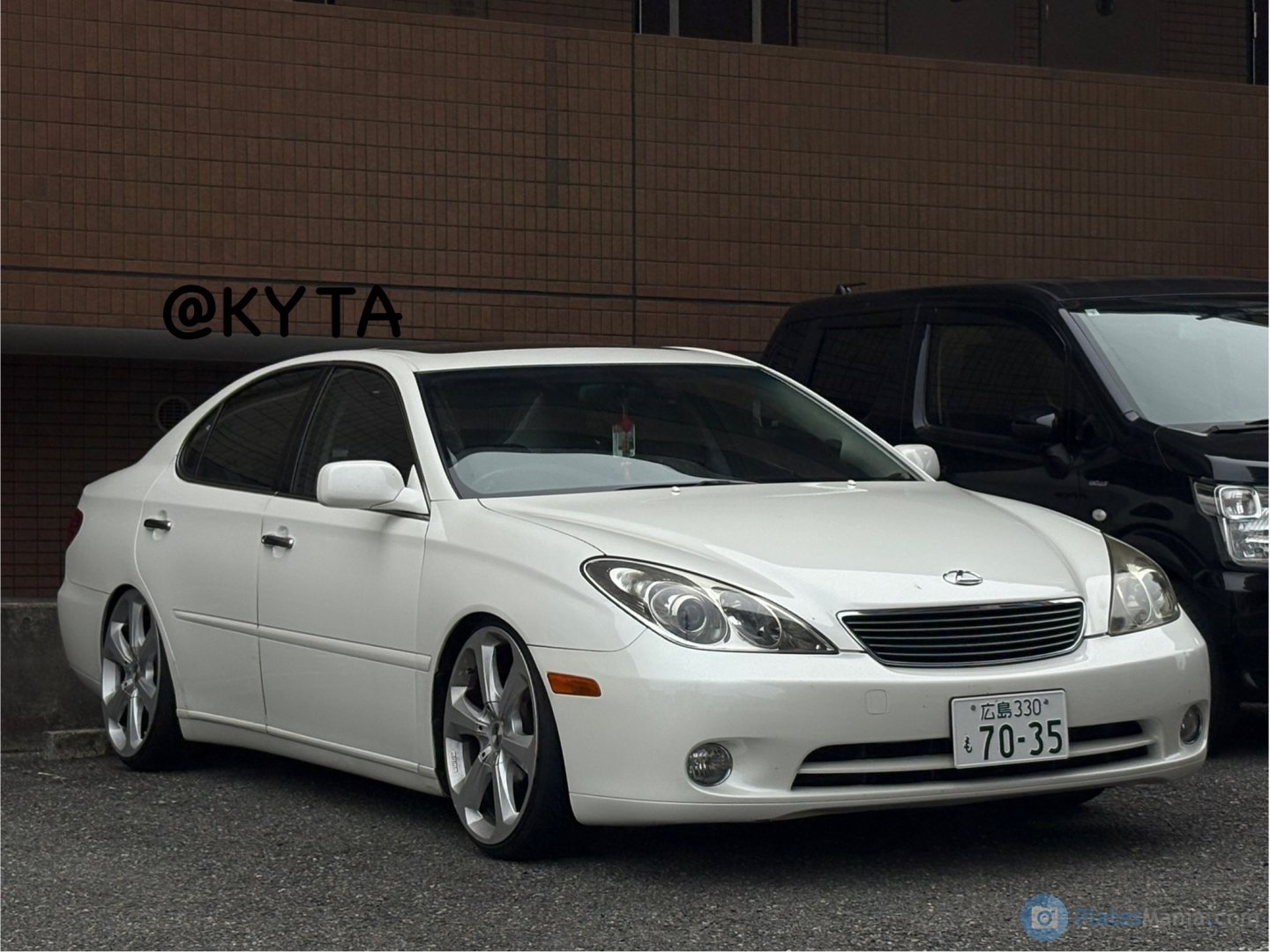 広島 330 も 7035, Lexus ES 4th gen (XV30), 2001–2006