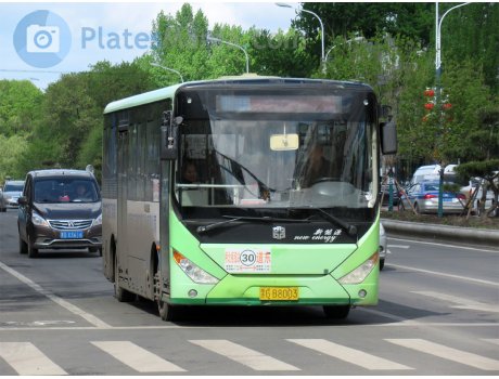 黑G·B8003, ZhongTong LCK6809