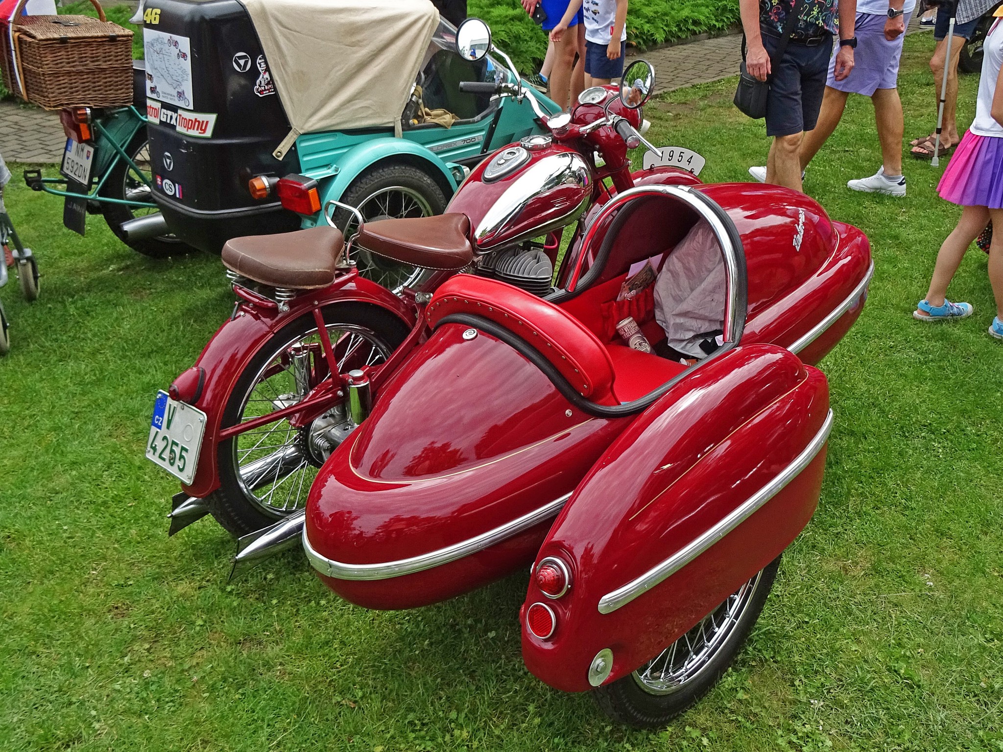 V 4255, Jawa 350 Pérák, 1949–1956