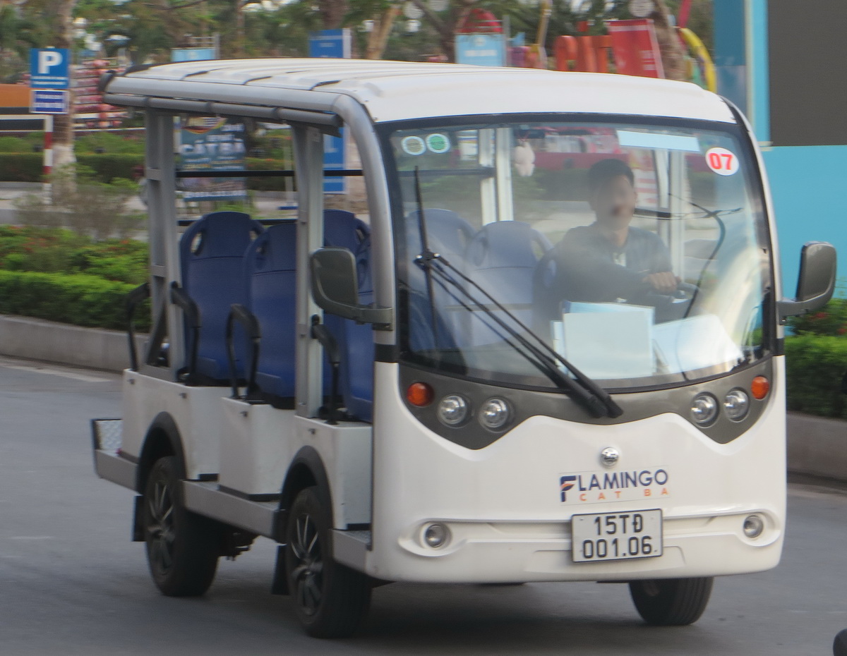 15TĐ-001.06, LVTong Shuttle Bus 