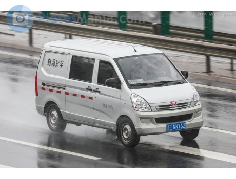 京E·NN762, Wuling Rongguang S