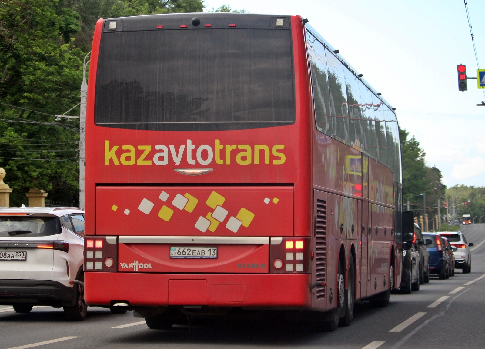 662 EAB 13, Van Hool T9 