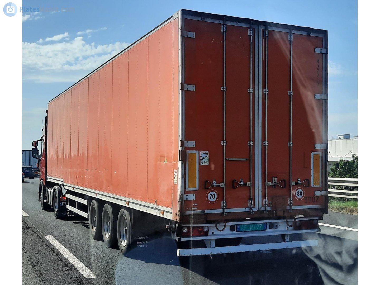 AF R 077, Trailers (2011) 