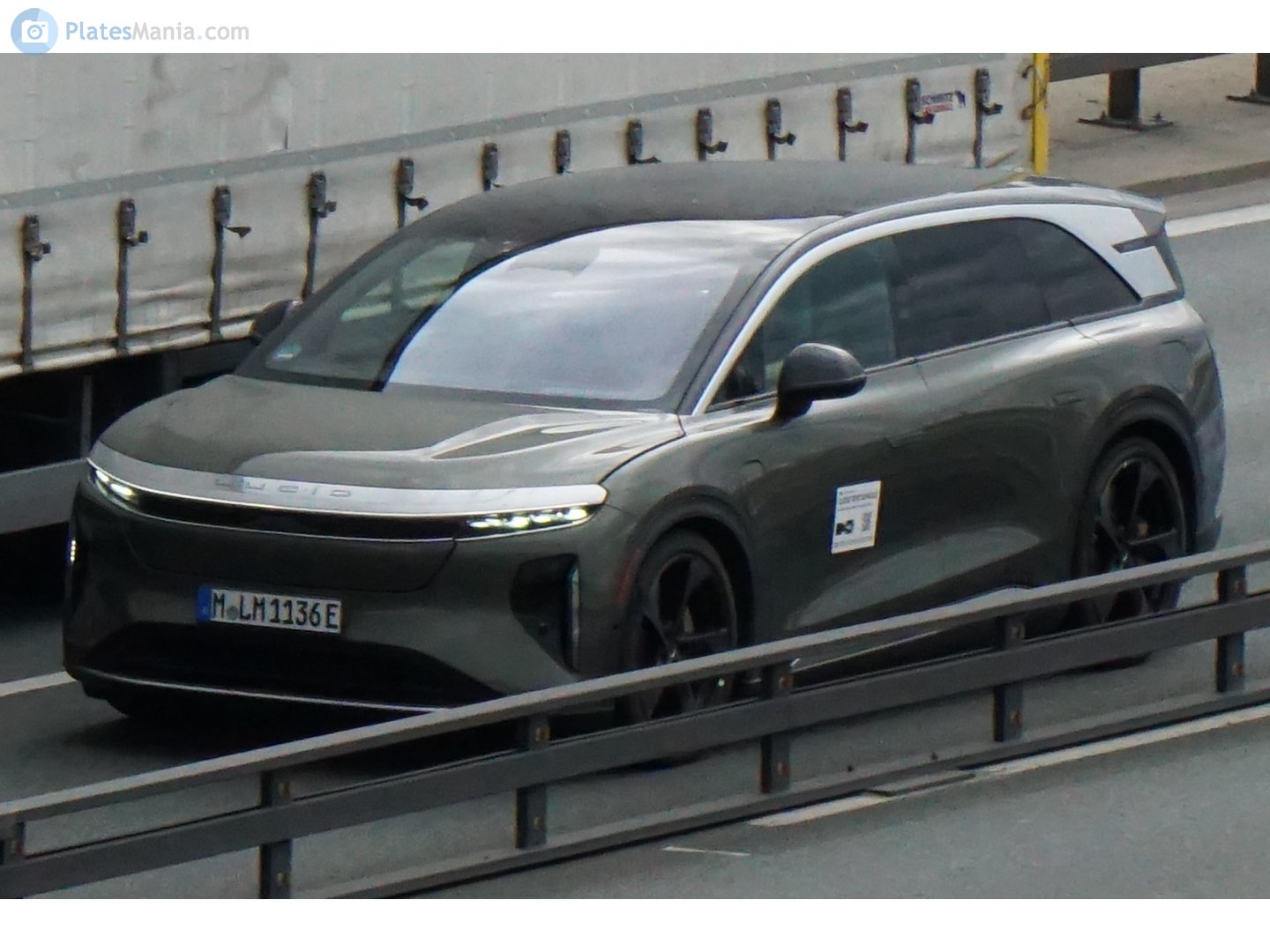 M LM 1136 E, Lucid Gravity 