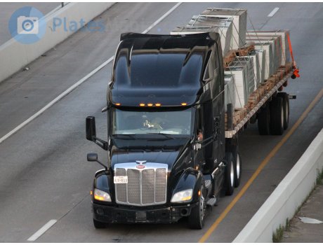 R70-9010, Peterbilt 579