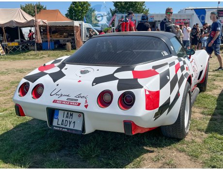 IAM LADY1, Chevrolet Corvette
