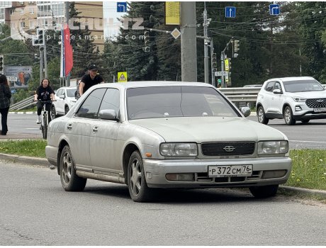 р372см76, Nissan Cedric