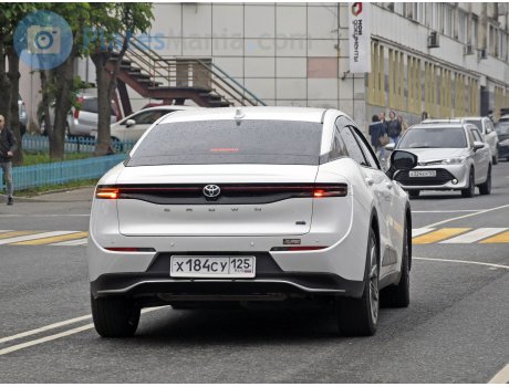 х184су125, Toyota Crown