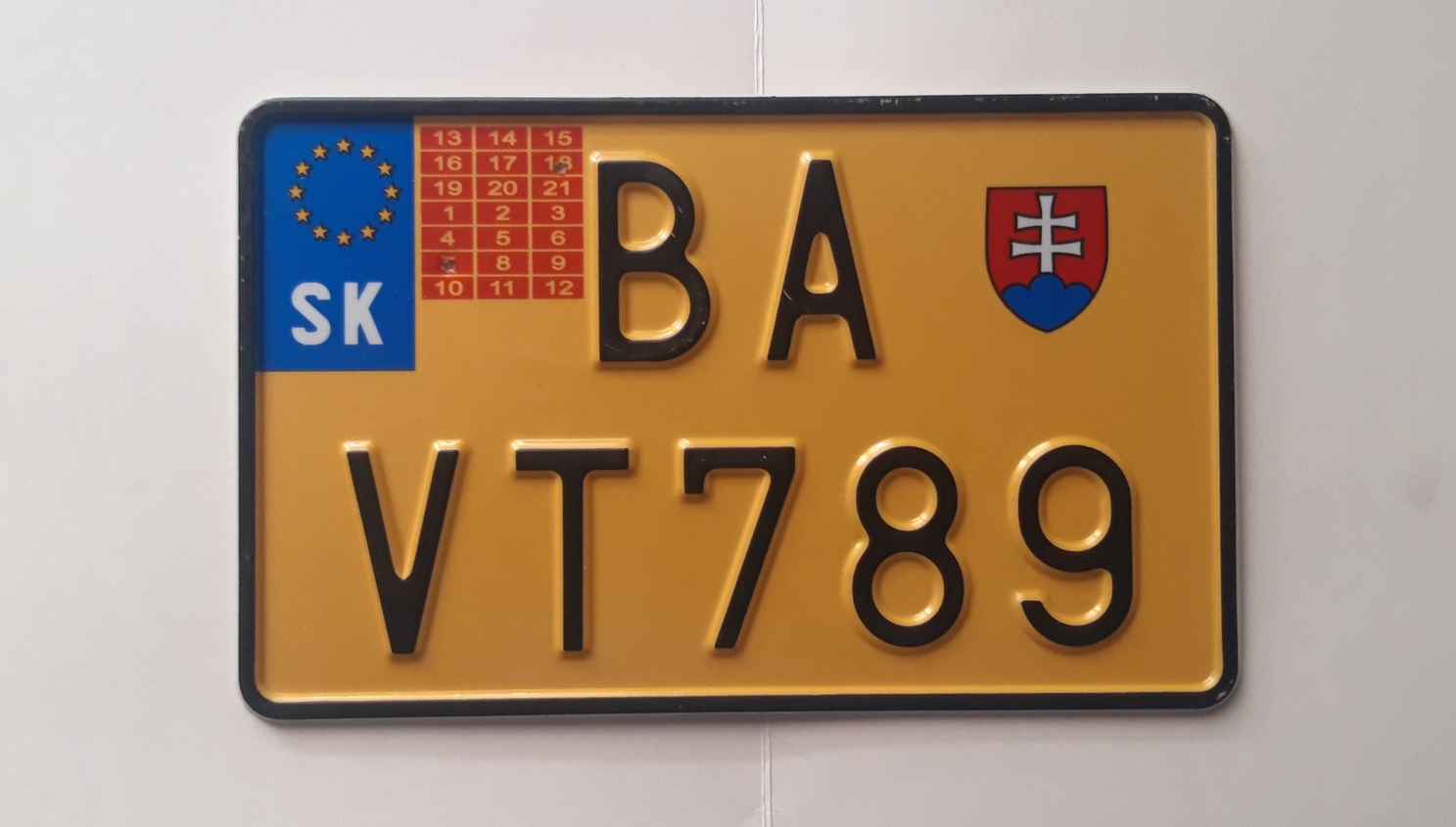 BA VT789, License plate without vehicle 