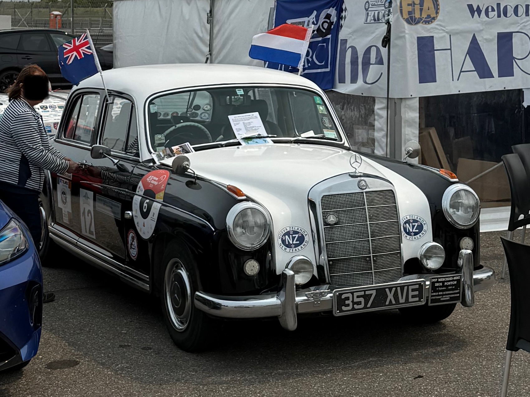 357XVE, Mercedes-Benz Type 219/220 220SE Sedan (W128), 1958–1959