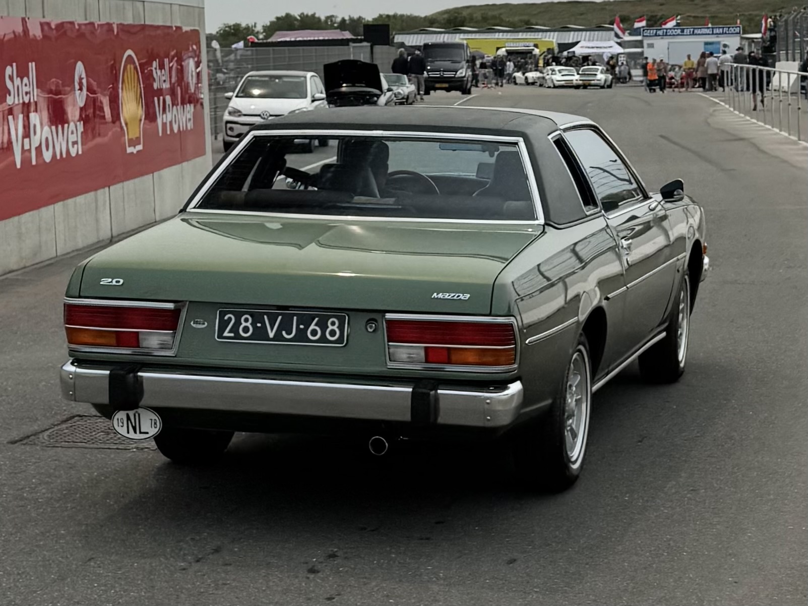 28-VJ-68, Mazda 121 Cosmo rebadge (CD), 1975–1981