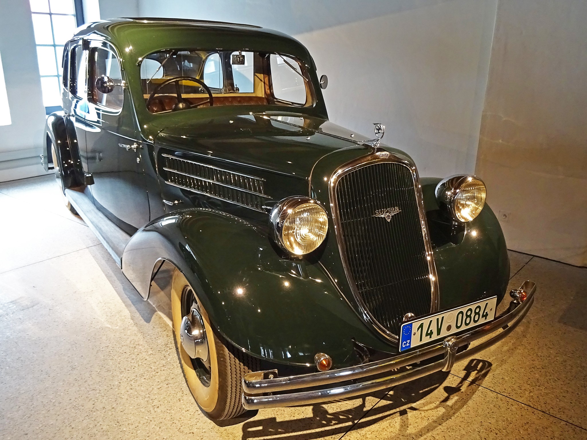 14V 0884, Skoda Superb 1934–1949