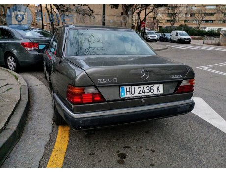 HU 2436 K, Mercedes-Benz E-Klasse