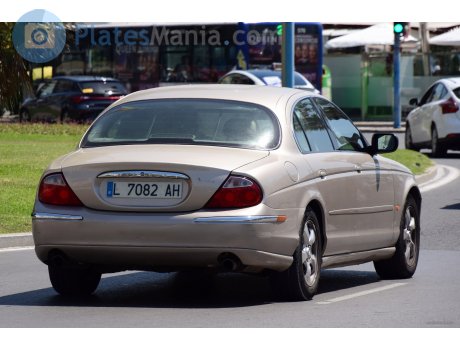 L 7082 AH, Jaguar S-Type