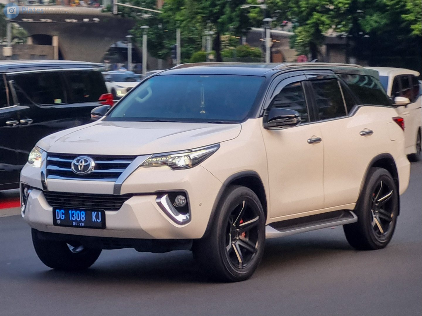 DG 1308 KJ, Toyota Fortuner 2nd gen (AN160), 2015–