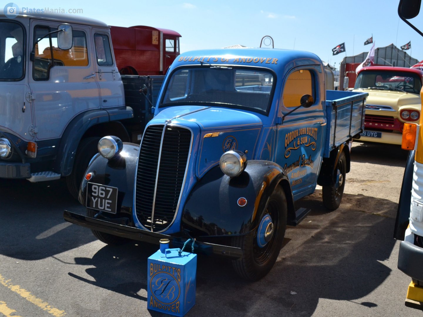 967YUE, Fordson E83W 