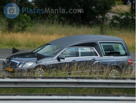 9-XNH-49, Mercedes-Benz E-Klasse