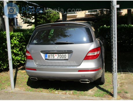 8T5 7000, Mercedes-Benz R-Klasse