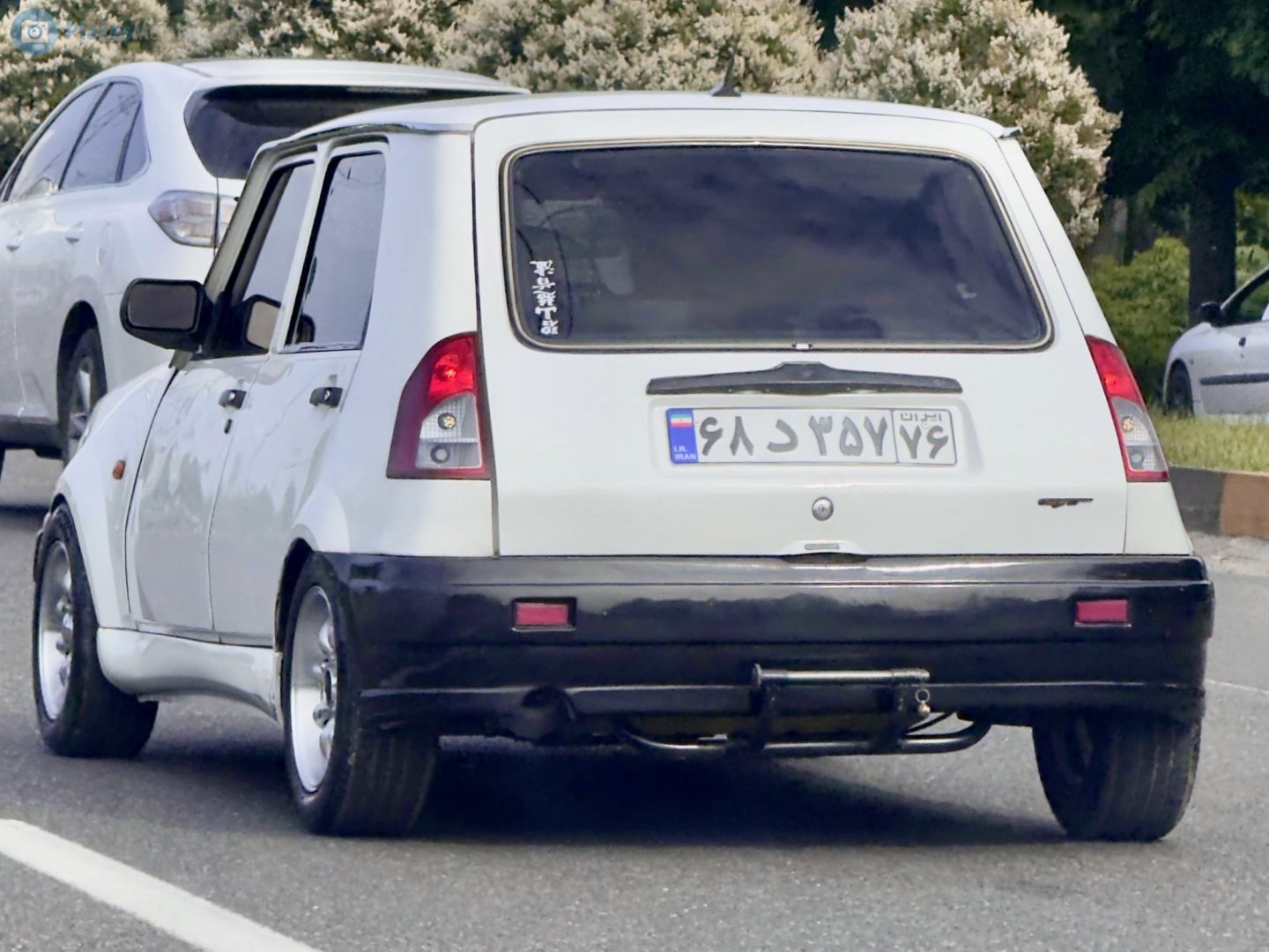 ۶۸د۳۵۷ ۷۶, Pars Khodro PK 1st gen, 2000–2005