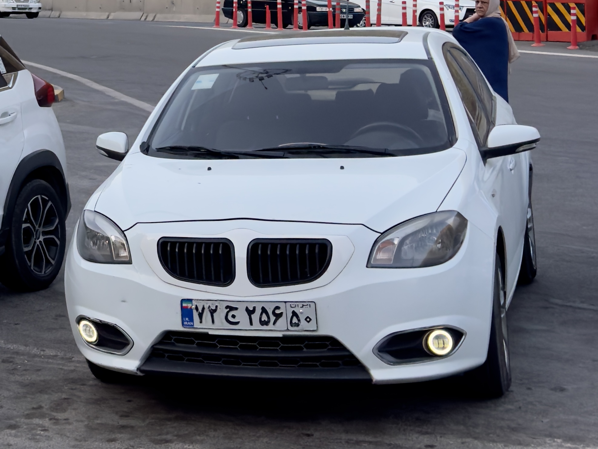 ۷۲ج۲۵۶ ۵۰, Pars Khodro Brilliance H320 