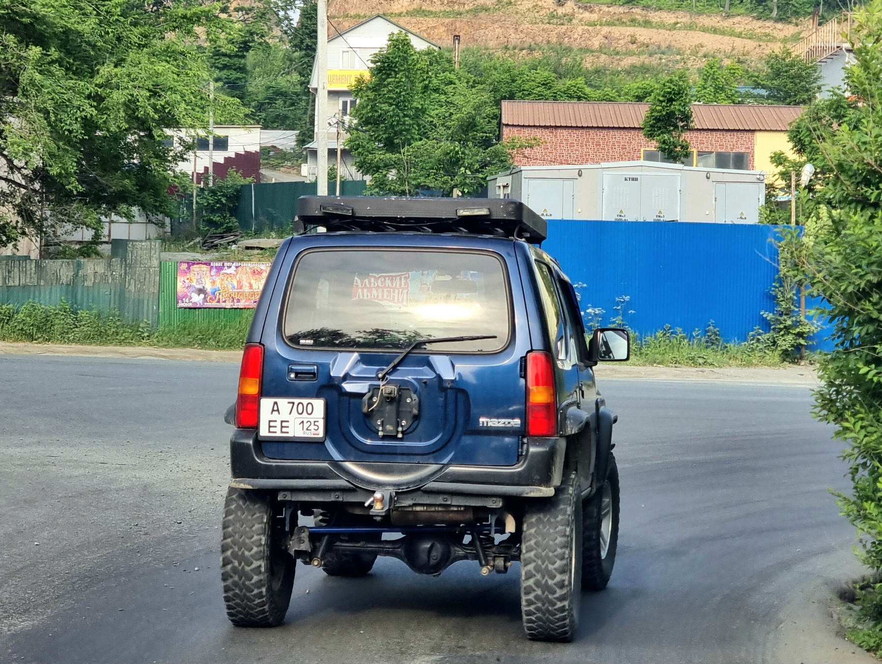 а 700 ее 125, Mazda AZ-Offroad 1st gen (JB), 2002–2014