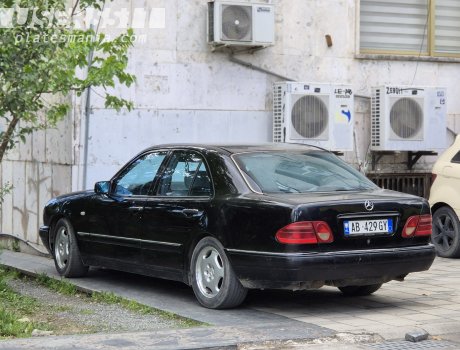 AB 429 GY, Mercedes-Benz E-Klasse