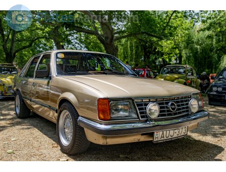 AUJ-373, Opel Senator