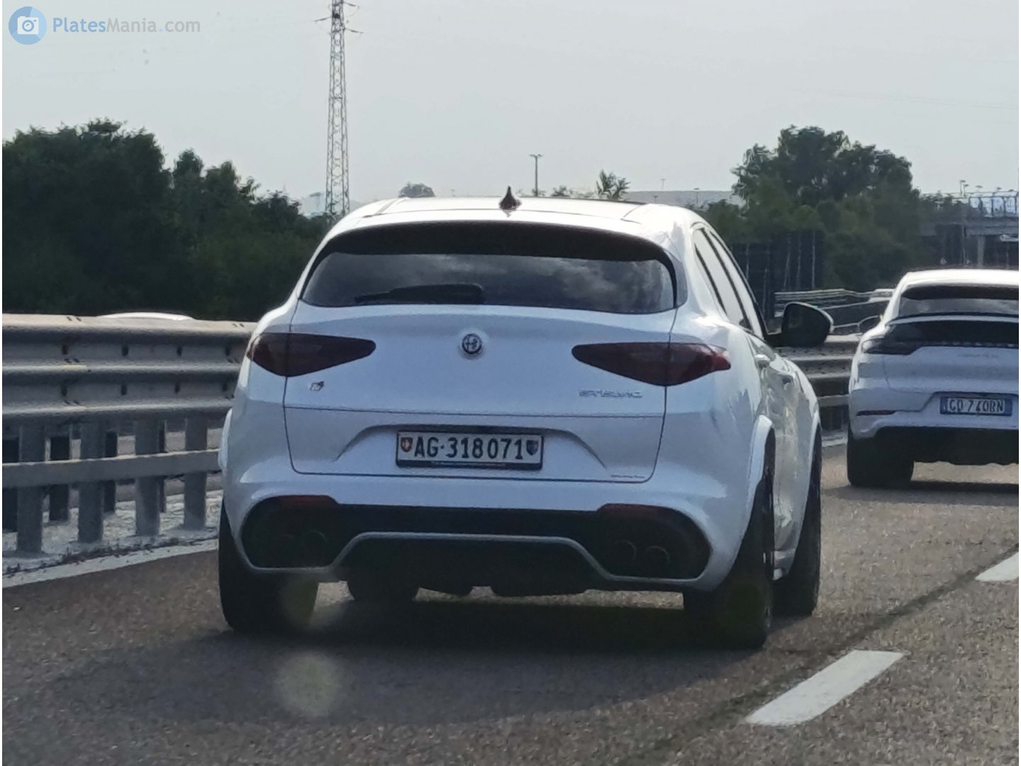 AG 318071, Alfa Romeo Stelvio 1st gen (949), 2017–