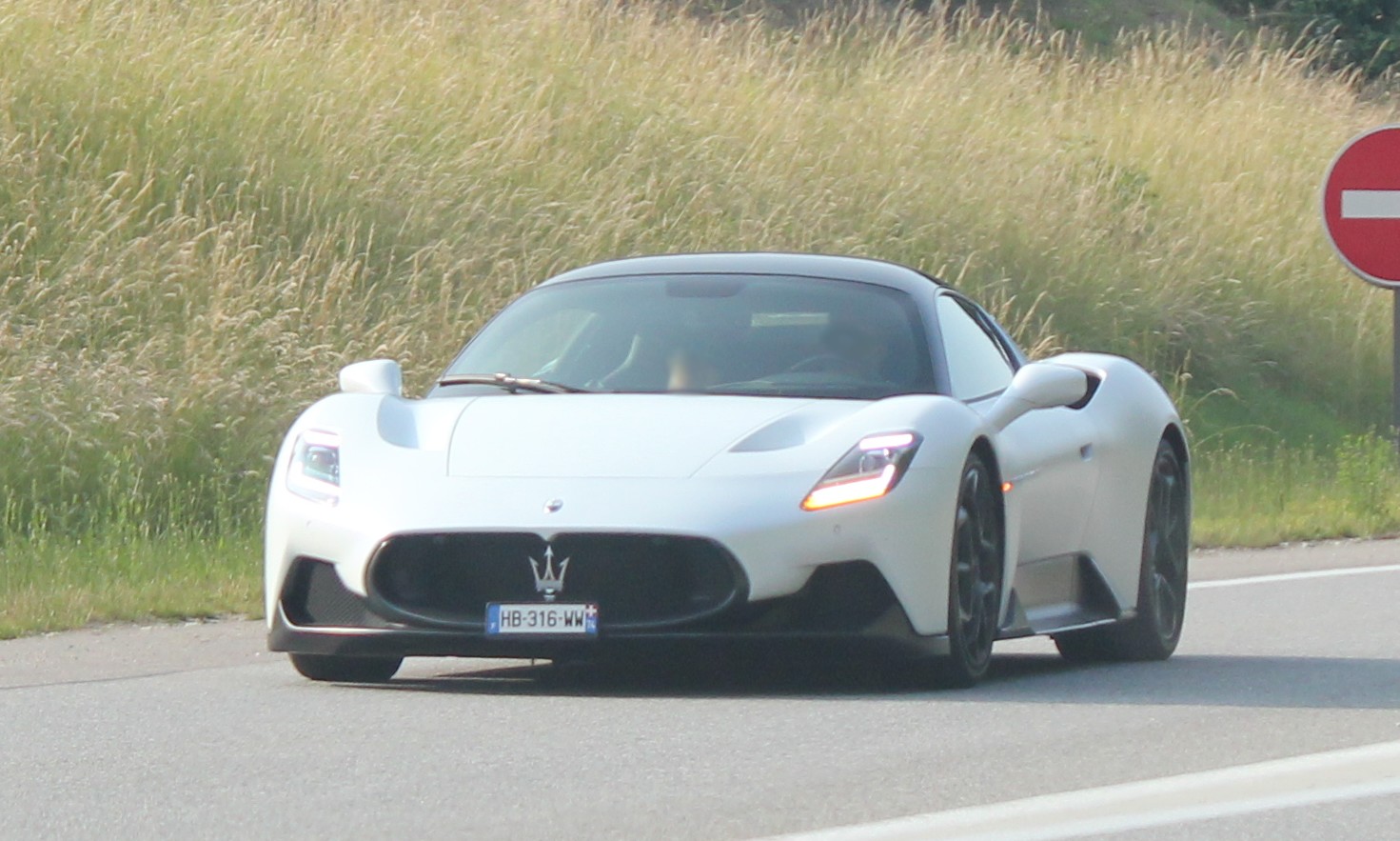 HB-316-WW, Maserati MC20 1st gen Coupé (M240), 2020–