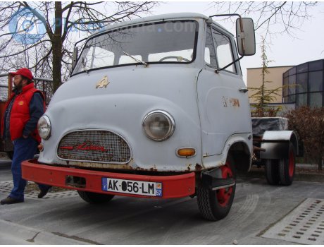 AK-056-LM, Hanomag Kurier