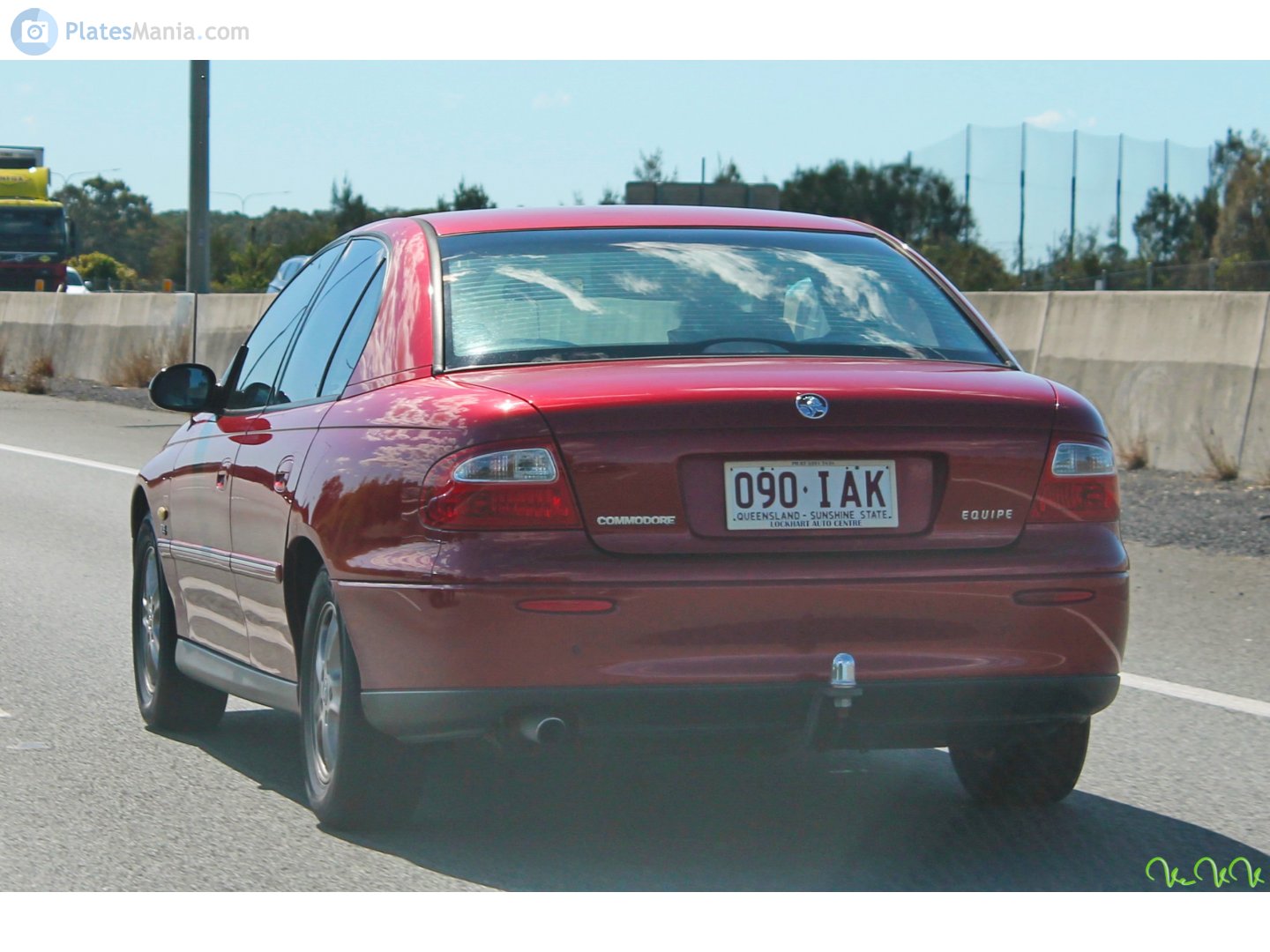 090-IAK, Holden Commodore 3rd gen Sedan (VT/VX), 1997–2002