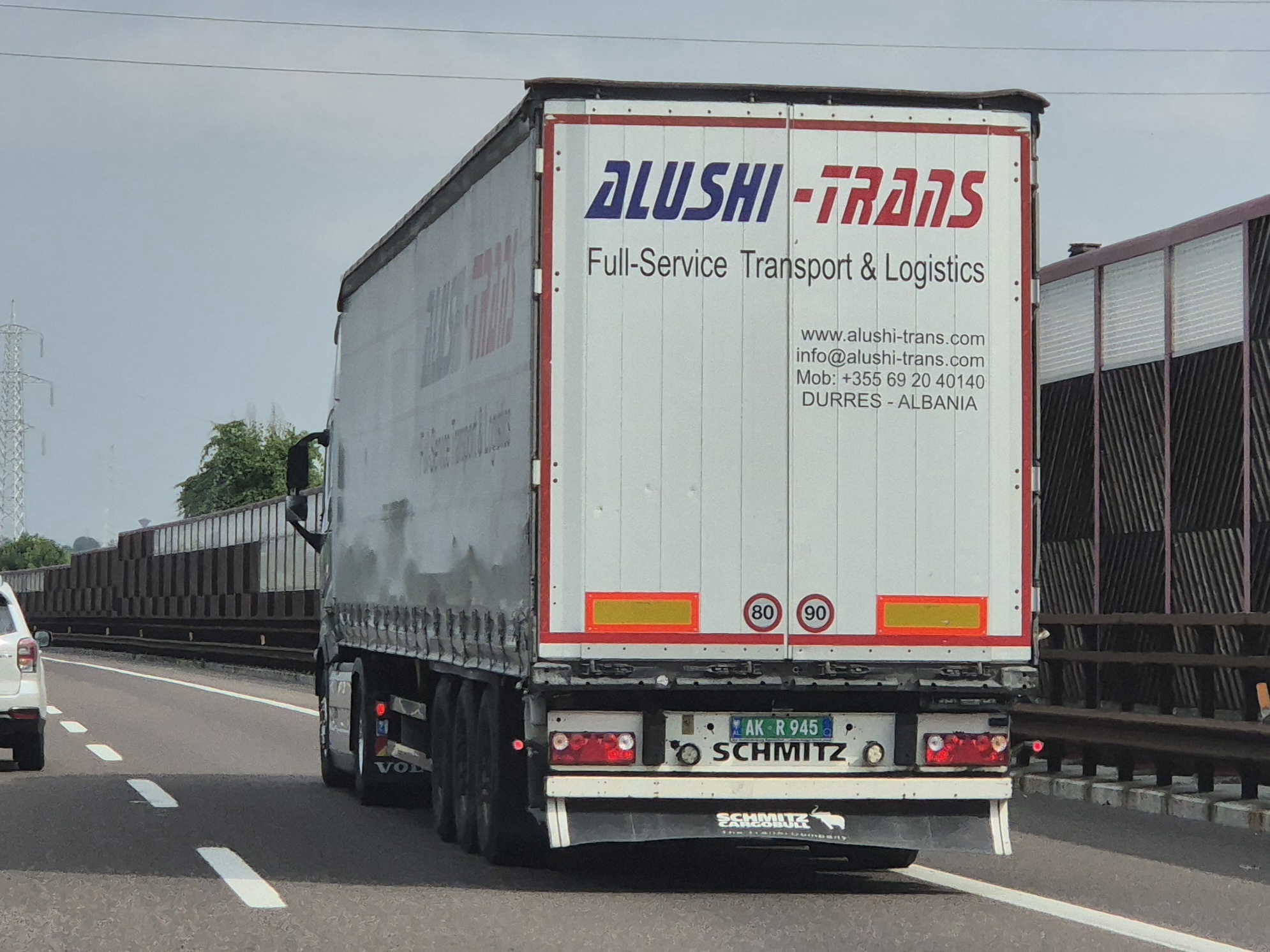 AK R 945, Schmitz SCS 