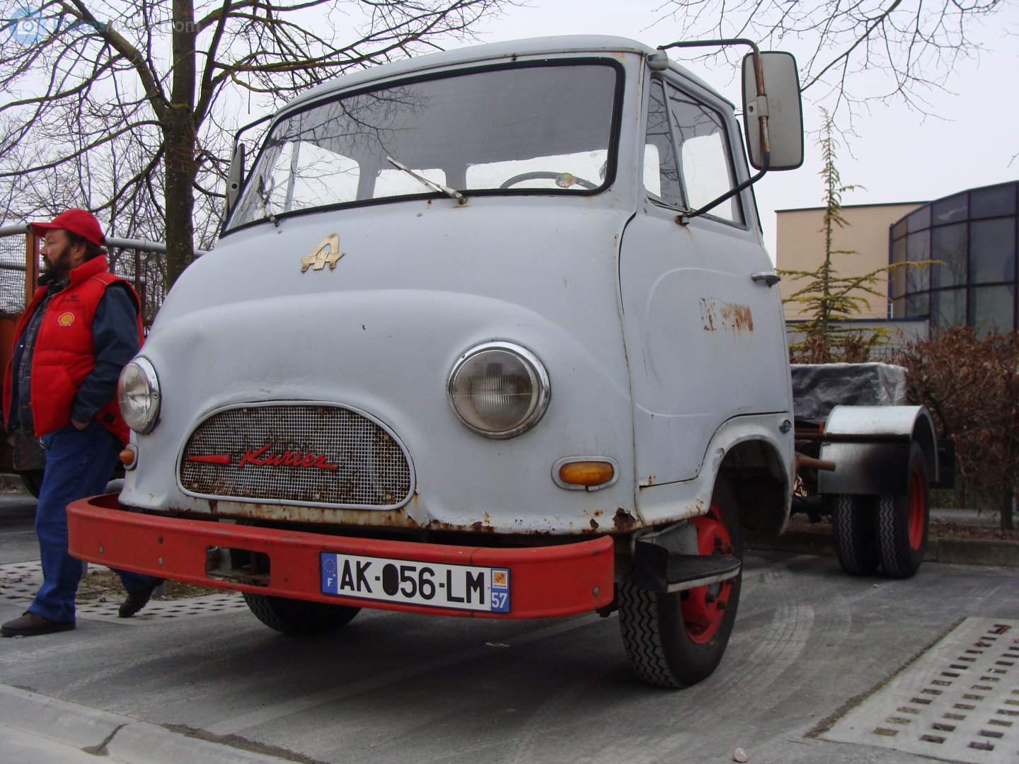 AK-056-LM, Hanomag Kurier 