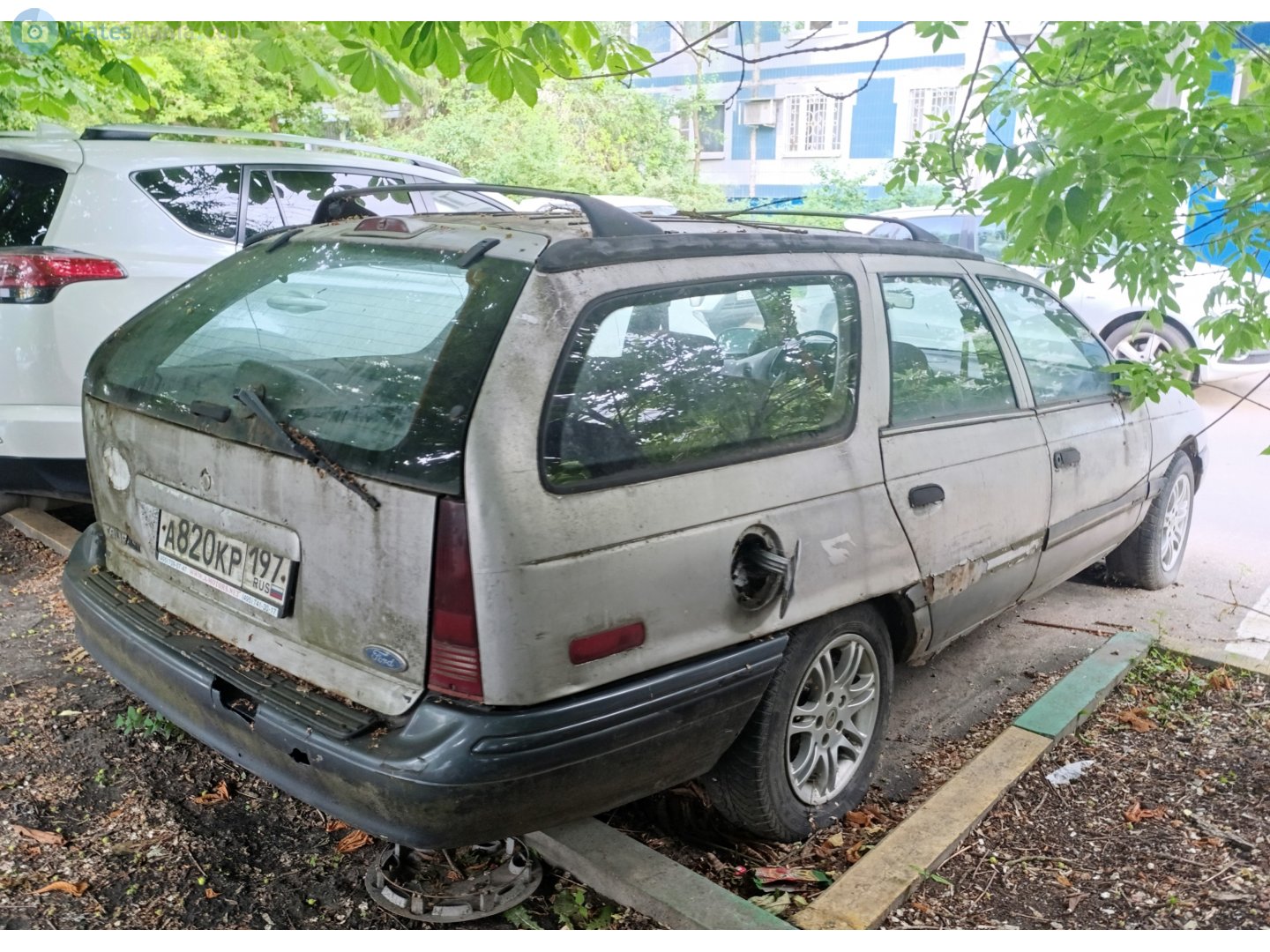 а 820 кр 197, Ford Taurus 1st gen Station Wagon (74D; DN5), 1985–1991