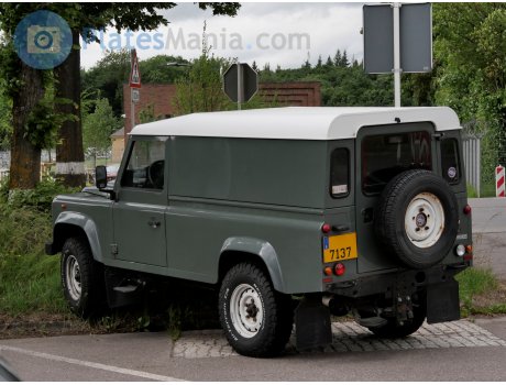 7137, Land Rover Defender