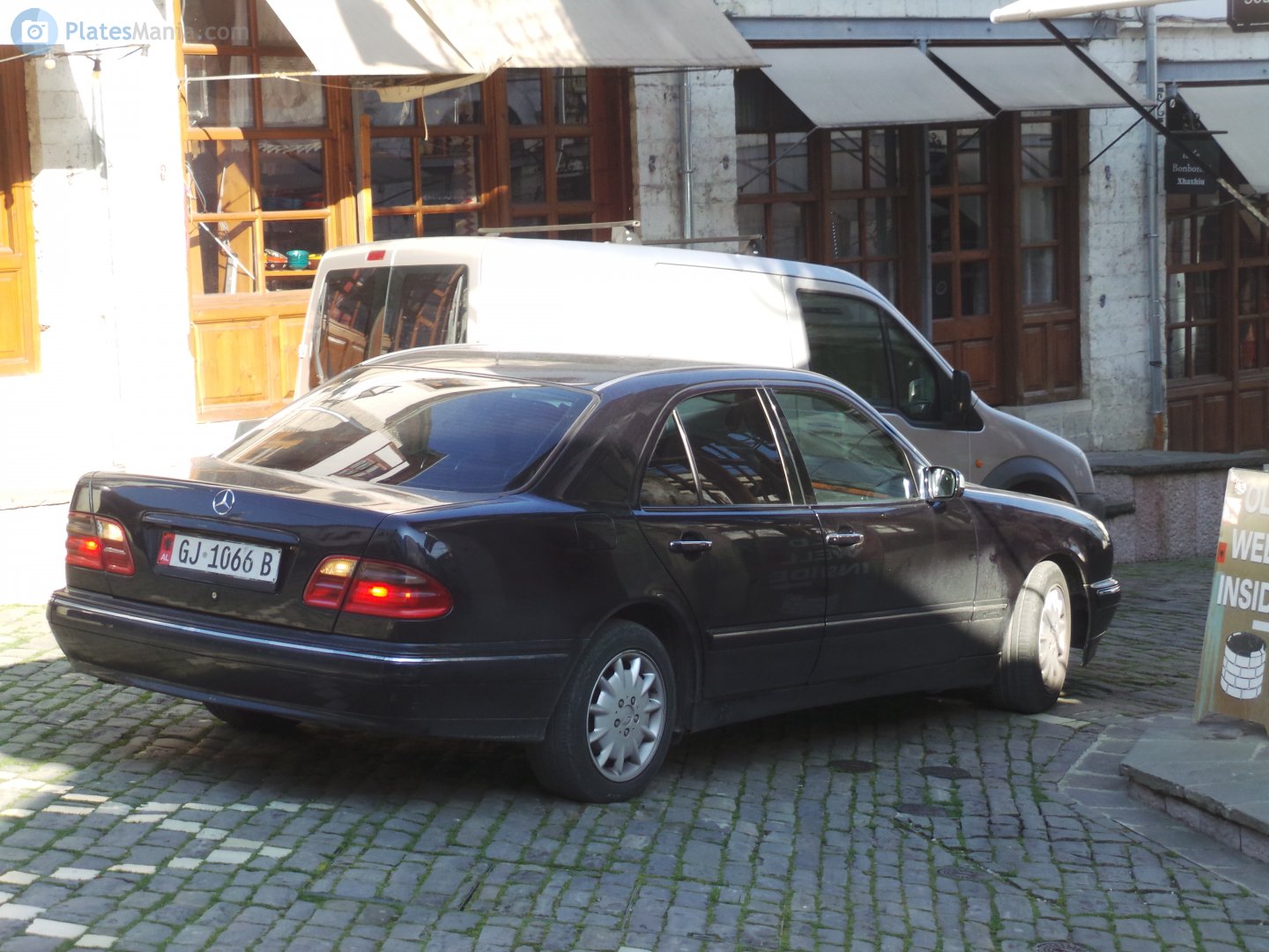 GJ 1066 B, Mercedes-Benz E-Klasse 2nd gen Sedan (W210), 1995­–2002