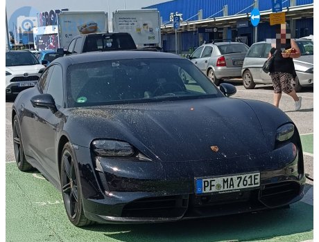 PF MA 761 E, Porsche Taycan
