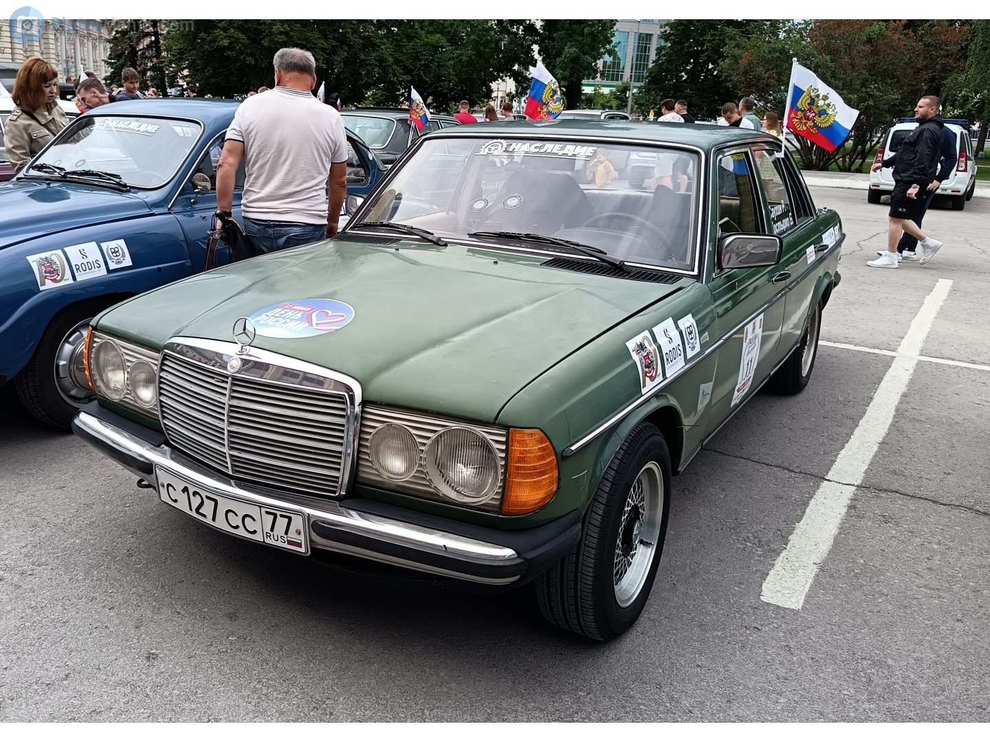 с 127 сс 77, Mercedes-Benz E-Klasse 200–300 Sedan (W123), 1975­–1986