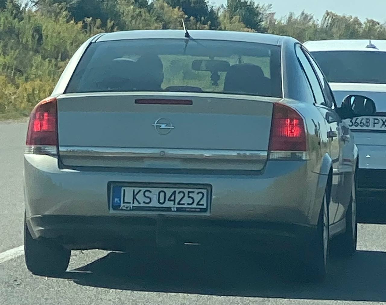 LKS 04252, Opel Vectra 