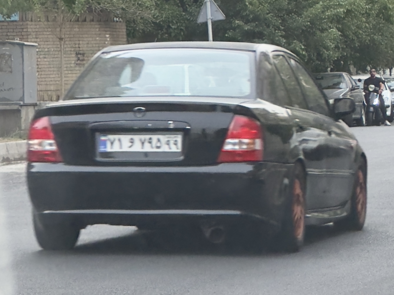 ۷۱و۷۹۵ ۹۹, Mazda 323 6th gen (Protégé) Sedan (BJ), 1998–2003