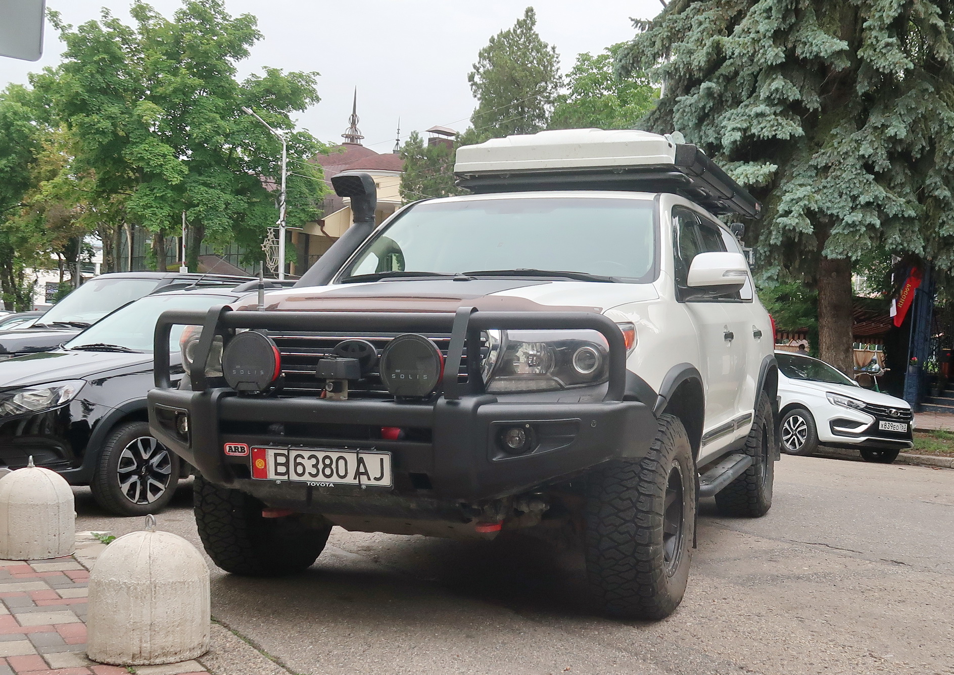 B 6380 AJ, Toyota Land Cruiser 200 (J200), 1st facelift, 2011–2015