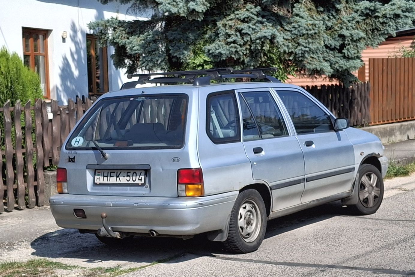 HFK-504, Kia Pride 1st gen Wagon (Y), 1996–2000