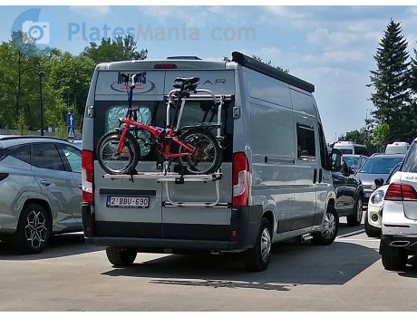 2-BBU-690, McLouis Menfys Van