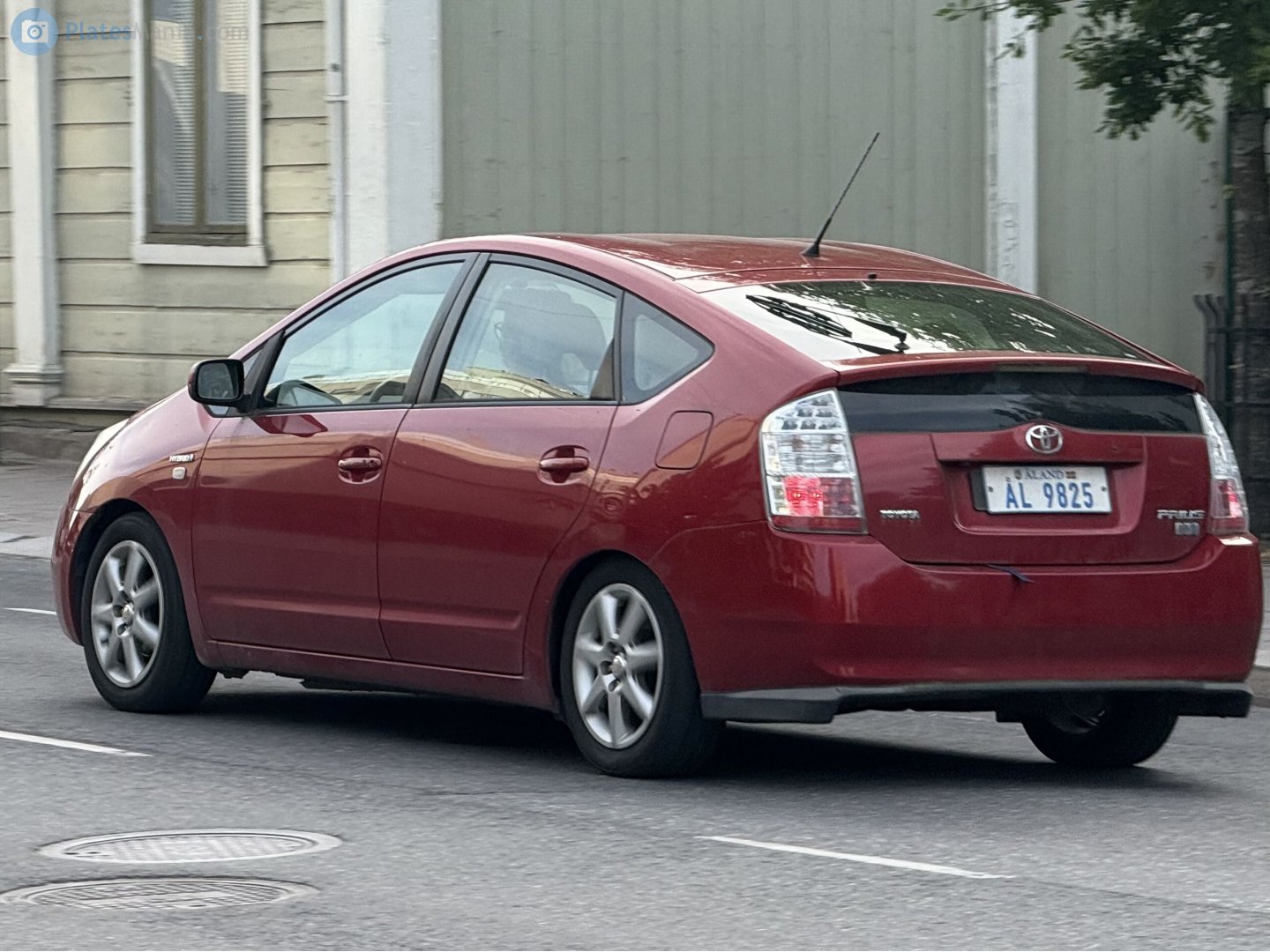 ÅL 9825, Toyota Prius 2nd gen (NHW20), 2003–2011